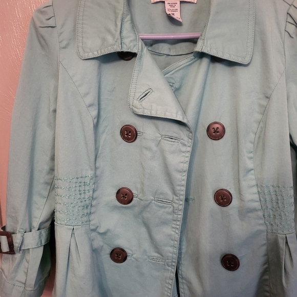 American Rag Sage green jacket with buttons and buckles on the sleeve - Picture 2 of 7